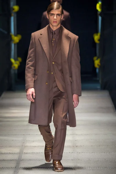 Look 2